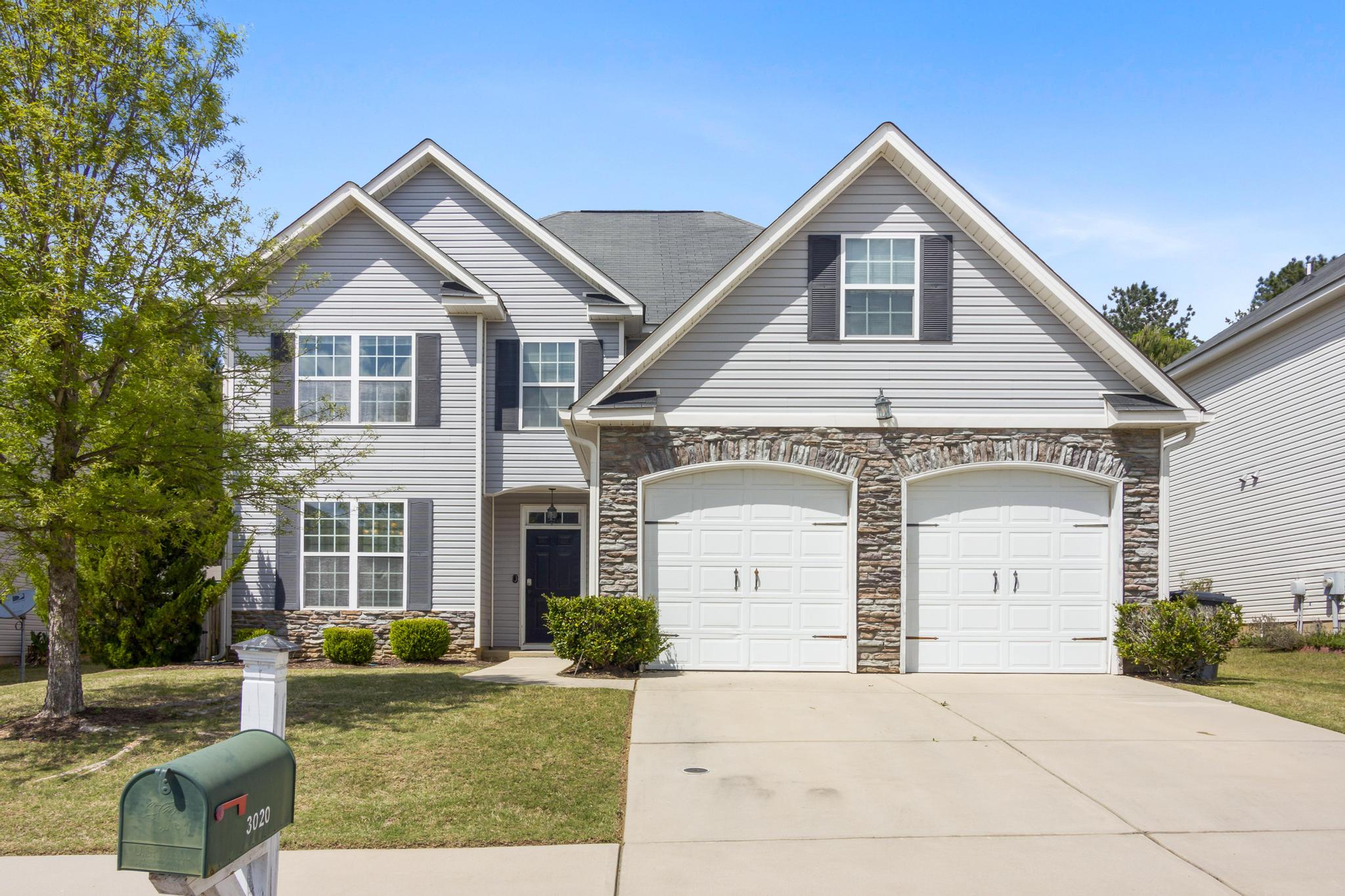 Property main image
